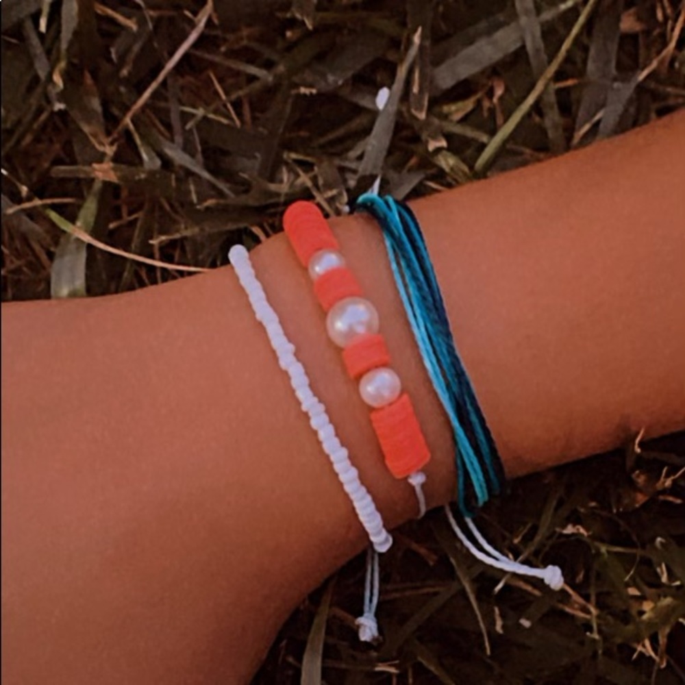 Homemade bracelets - Picture 3 of 4